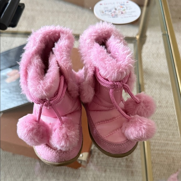 Faded Glory Pink Faux Fur Boots - Picture 2 of 6